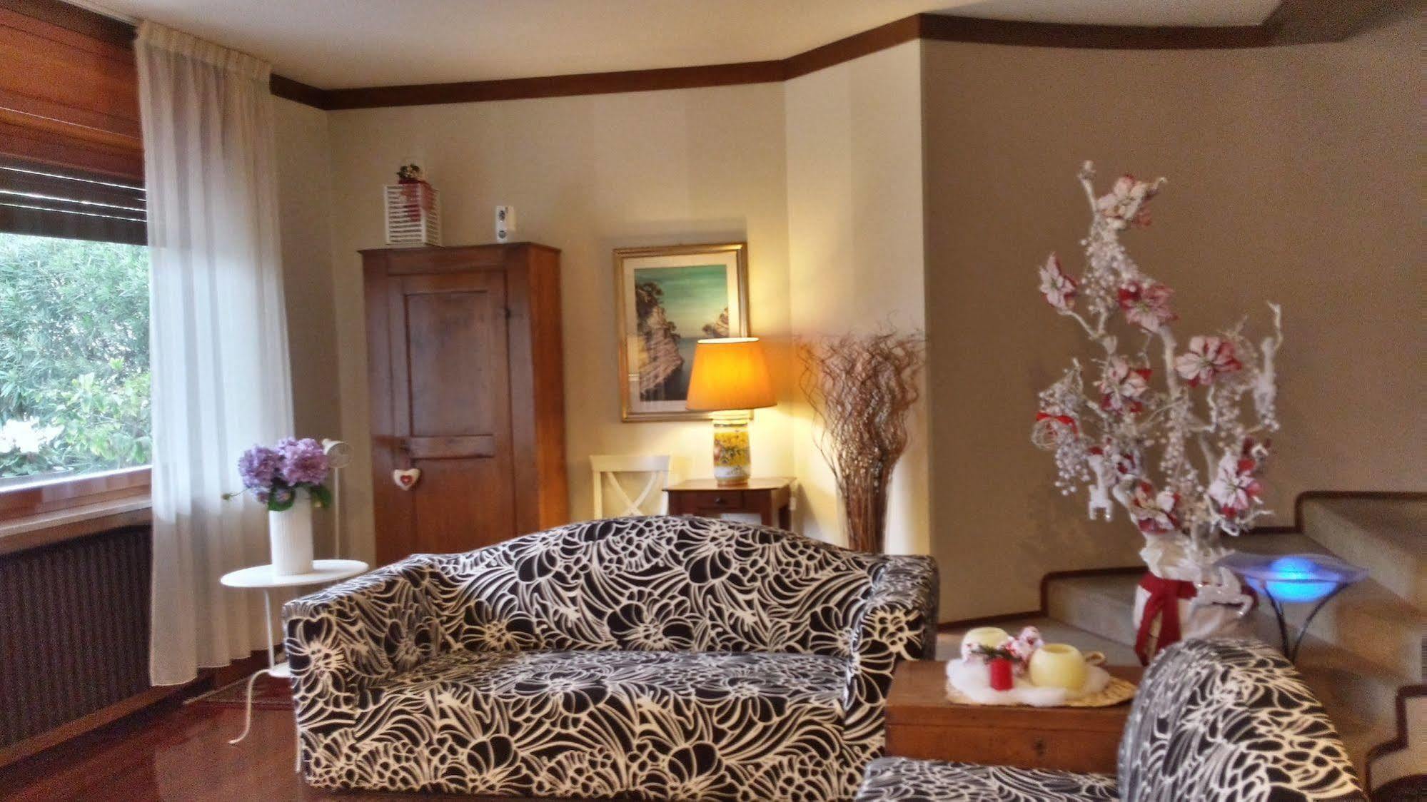 B&B Villa Bianca Sona Eksteriør bilde