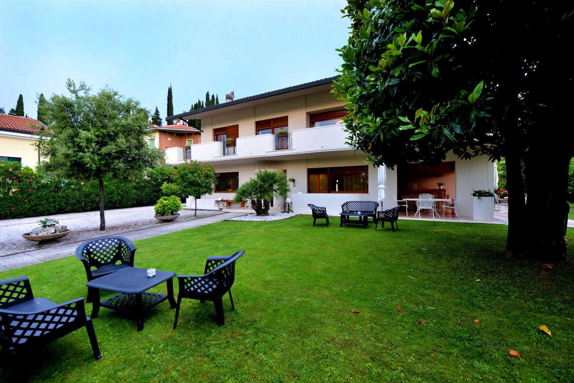 B&B Villa Bianca Sona Eksteriør bilde